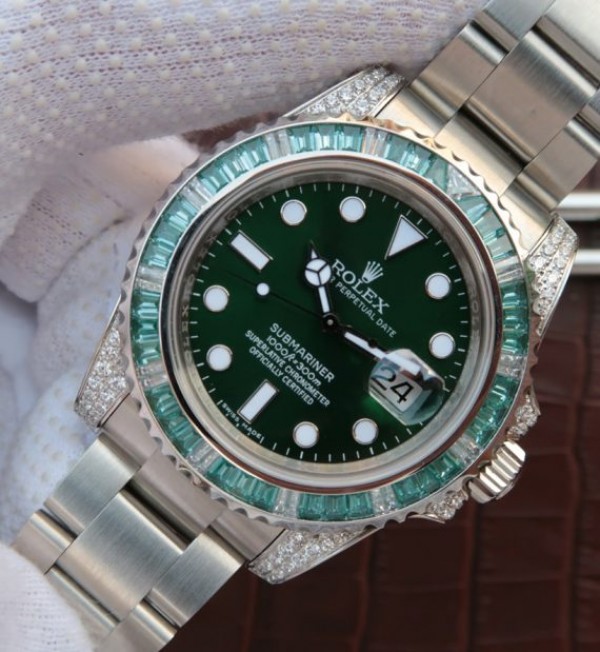Replica Rolex Submariner 116610 LV Full Paved Diamonds Bezel Noob A2836 - Elite Watch Atelier