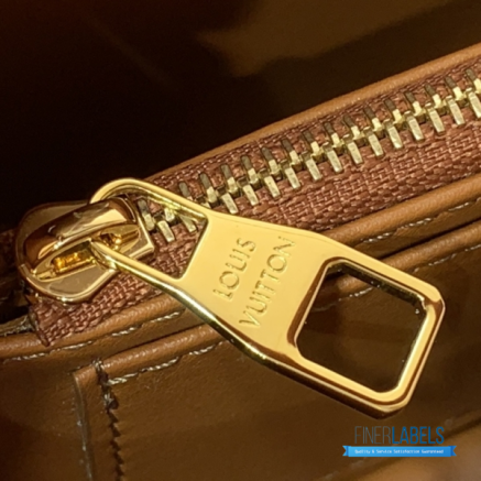 Tan Ostrich Leather Mini Handbag with Pearl Chain Detail1:1High-quality replica