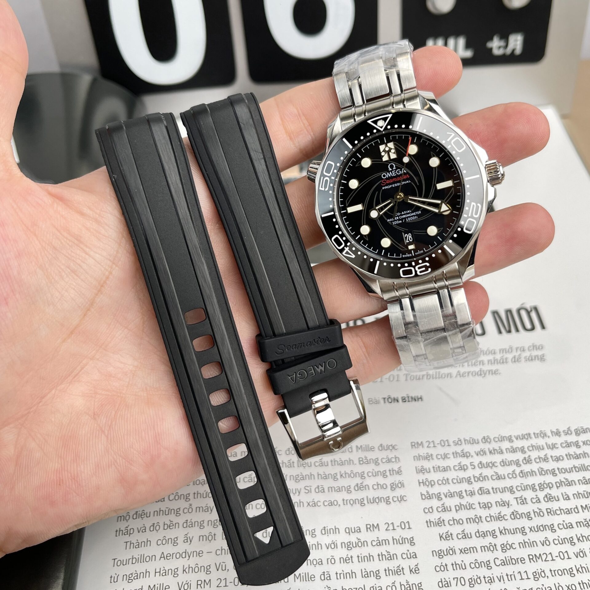 Omega Replica Watch Seamaster James Bond 007 Black Dial VS Factory 42mm - Top club