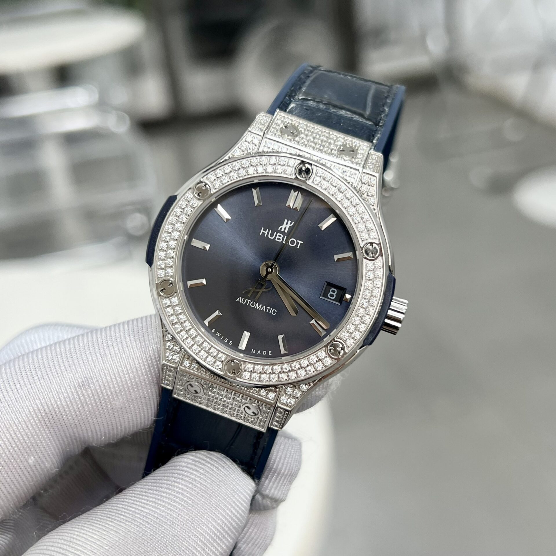 Hublot Replica 11 Watch With Full Diamond Case Blue HB Factory 38mm - Top club