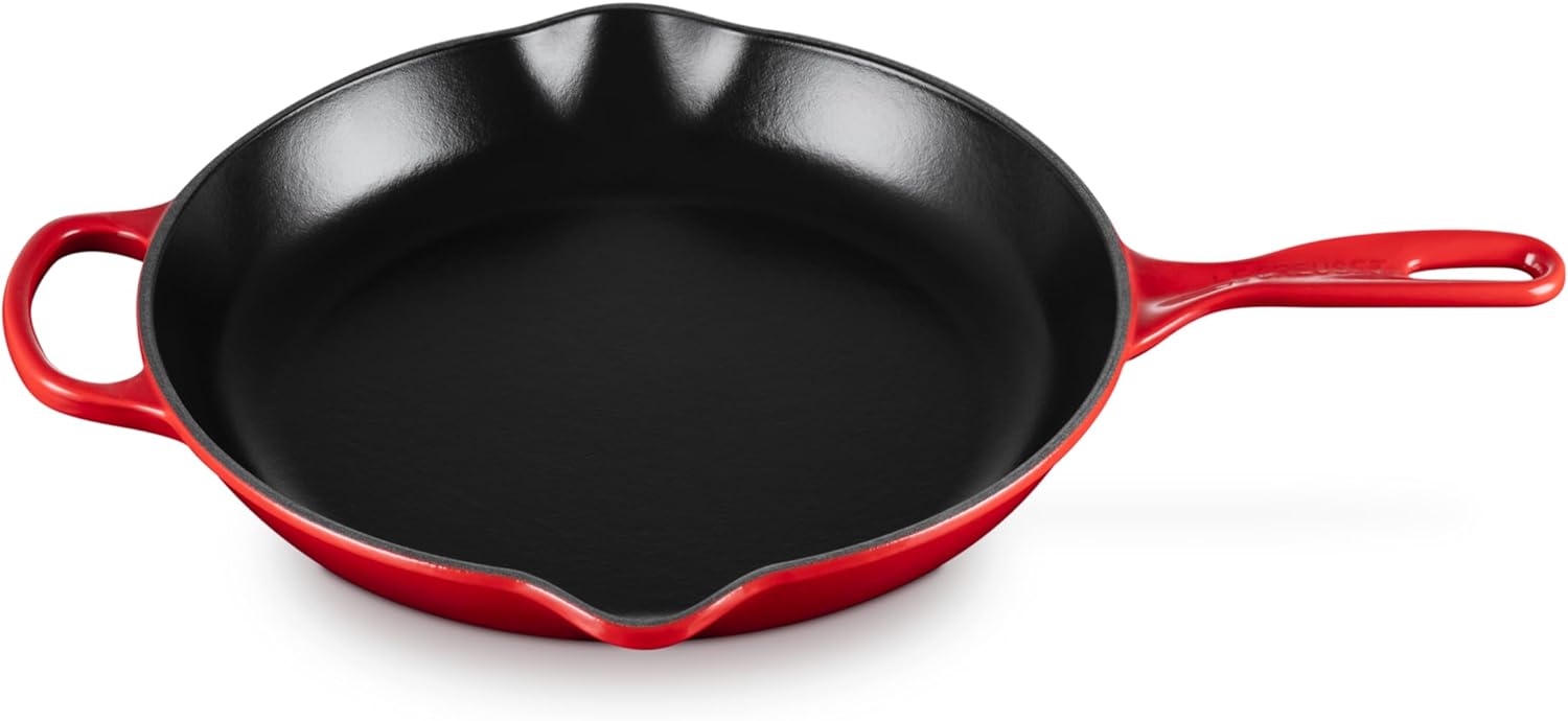 Le Creuset Enameled Cast Iron Signature Iron Handle Skillet, 11.75