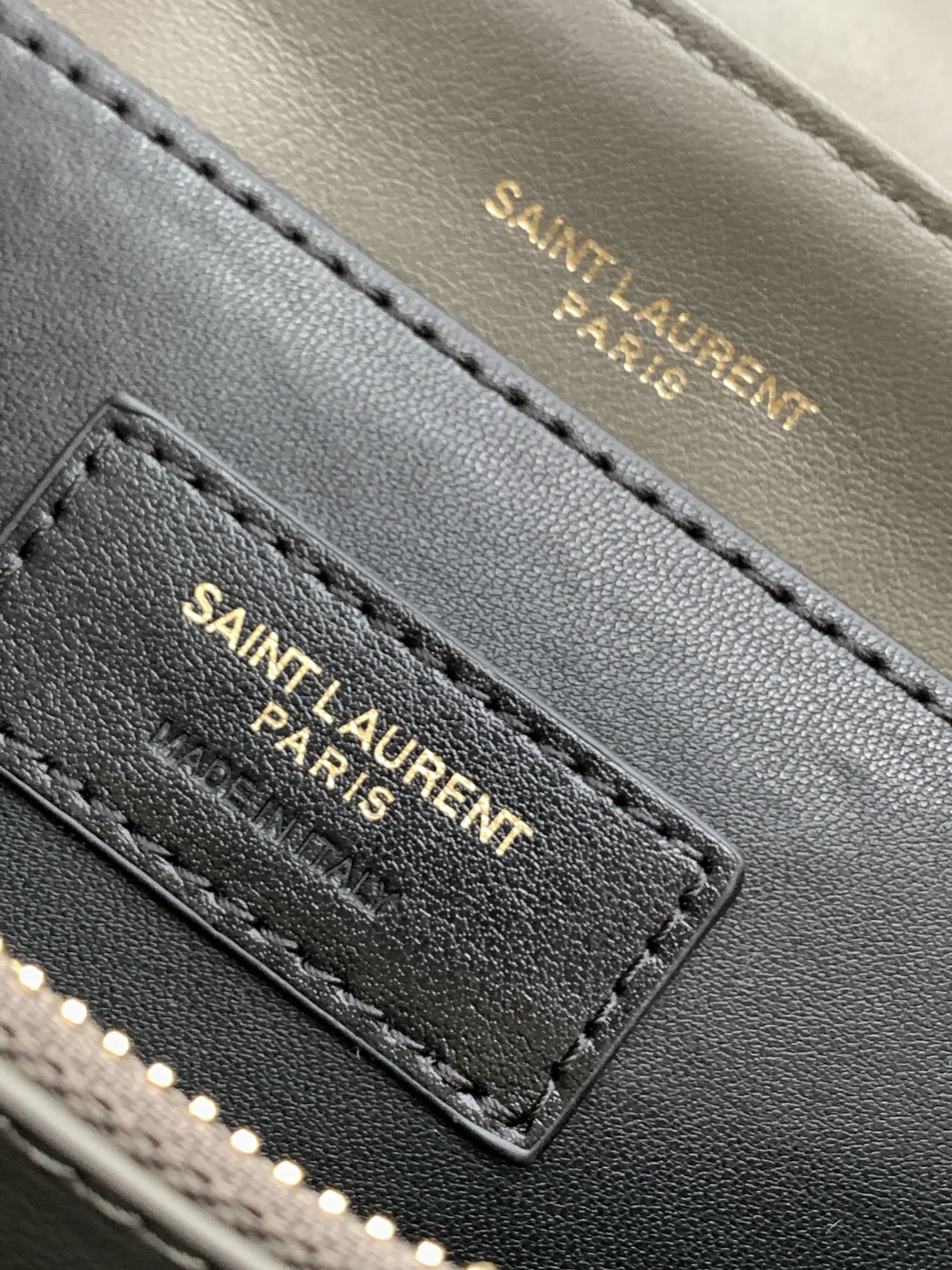 SAINT LAURENT MONOGRAM1:1High-quality replica