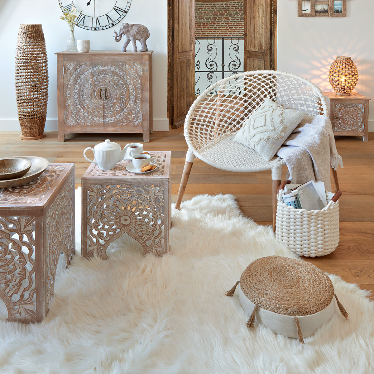 Nesting tables "Earth" Carved wood