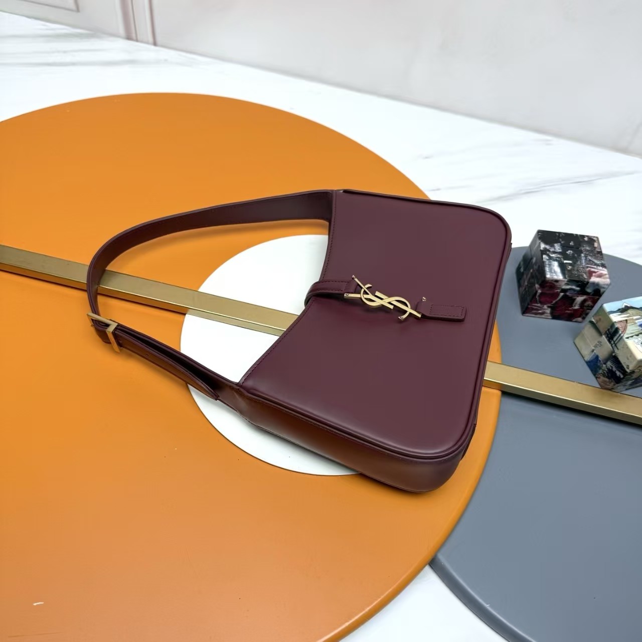 Saint Laurent LE 5 À 7 Smooth Leather HandBag1:1High-quality replica