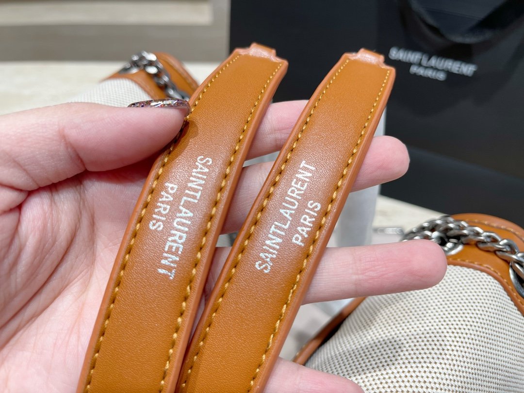 TO – Luxury Edition Bags SLY 1601:1High-quality replica