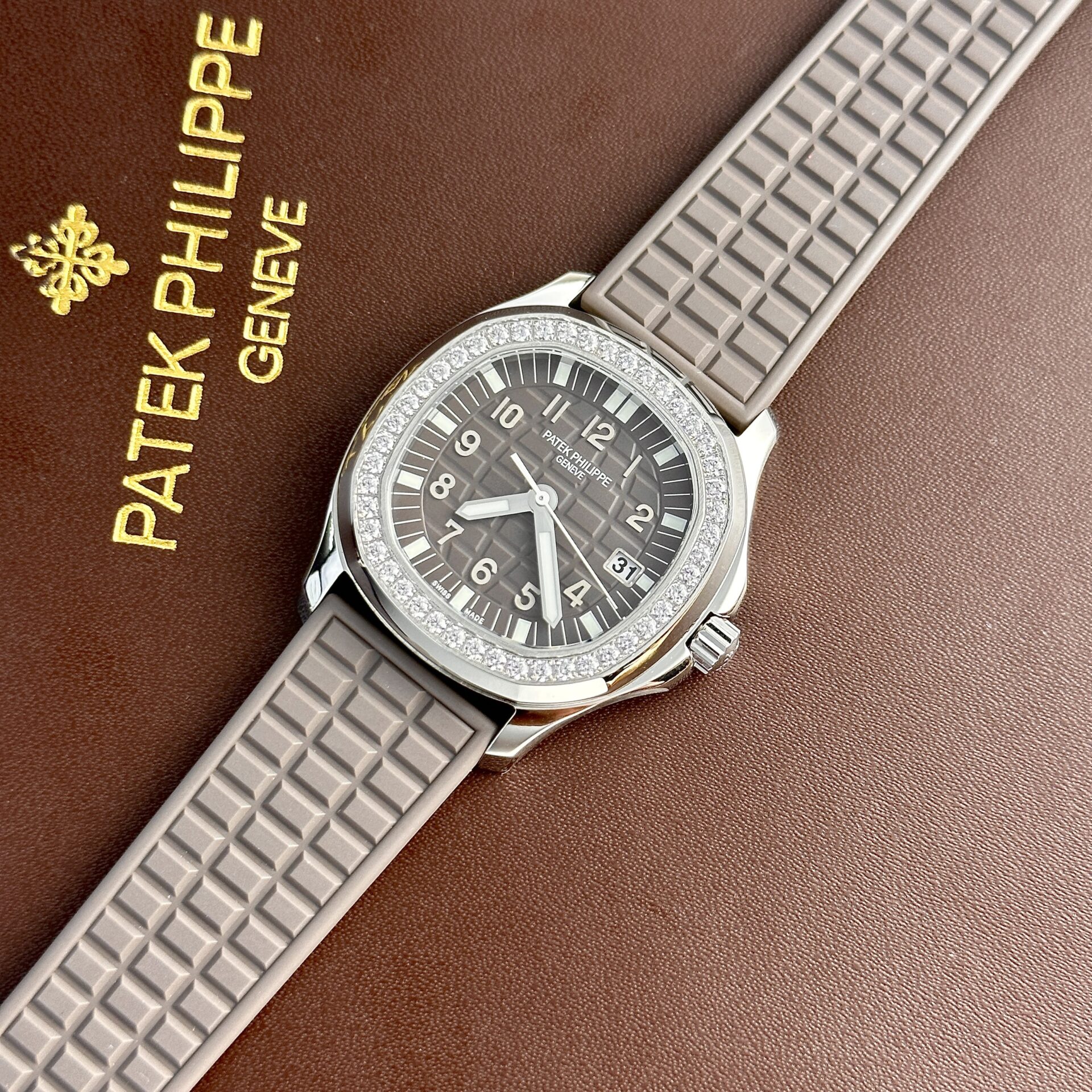 Patek Philippe Aquanaut 5067 Replica 1:1 Watch Gray With Diamonds Bezel PPF 35.6mm - Elite Watch Atelier