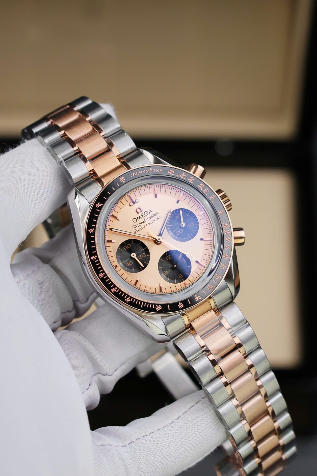Omega SpeedMaster Fake Watch MoonWatch Demi Rose Gold 42mm - Top club