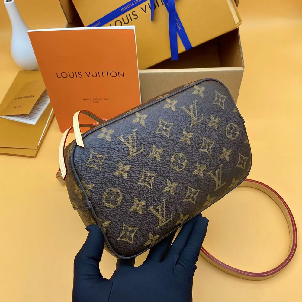 Louis Vuitton LV NONO BB Bag 1:1High-quality replica