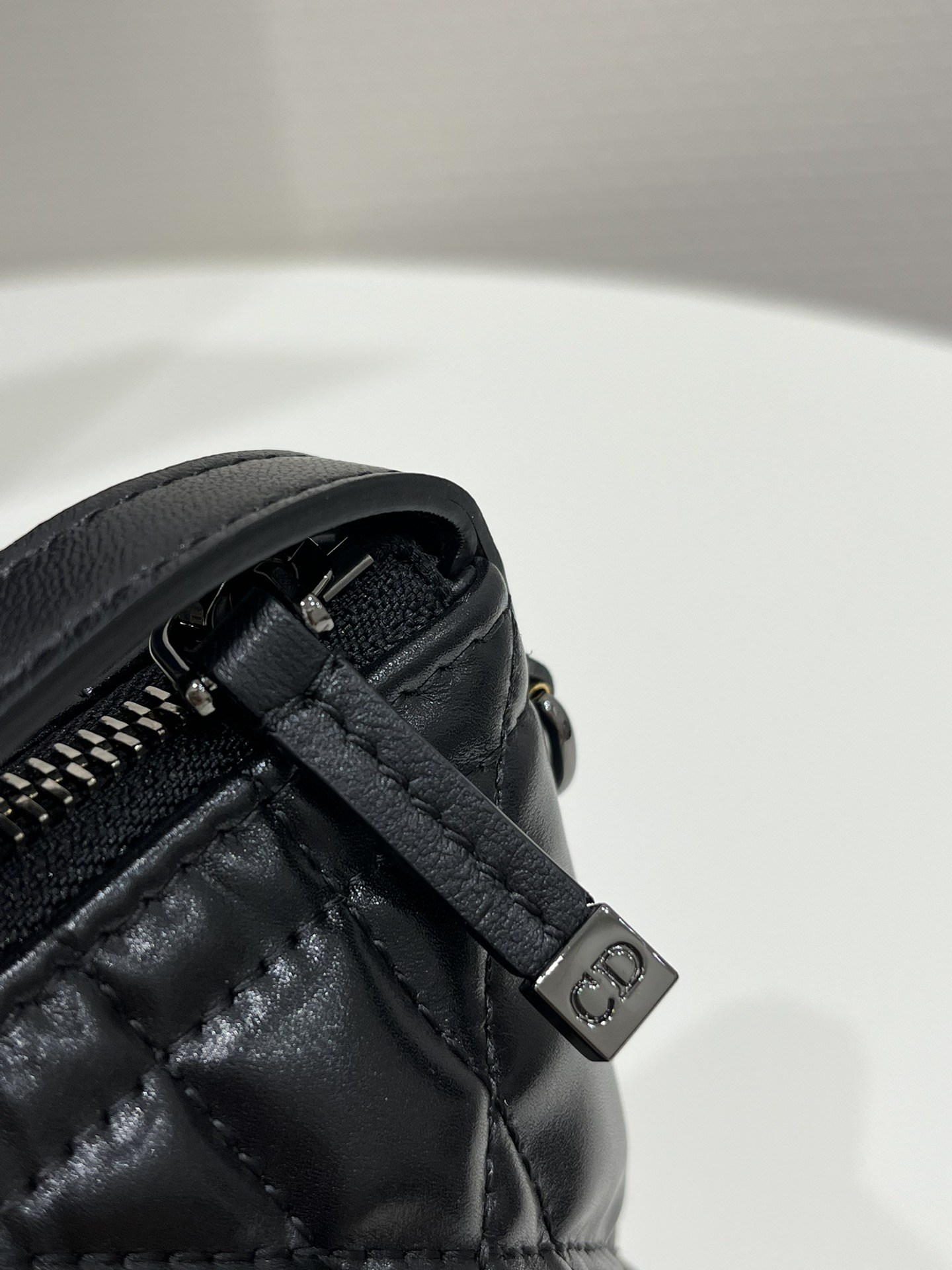 Medium Diortravel Nomad Pouch Black/White For Women 8.5in/ 22cm S5554BMIG_M9001:1High-quality replica
