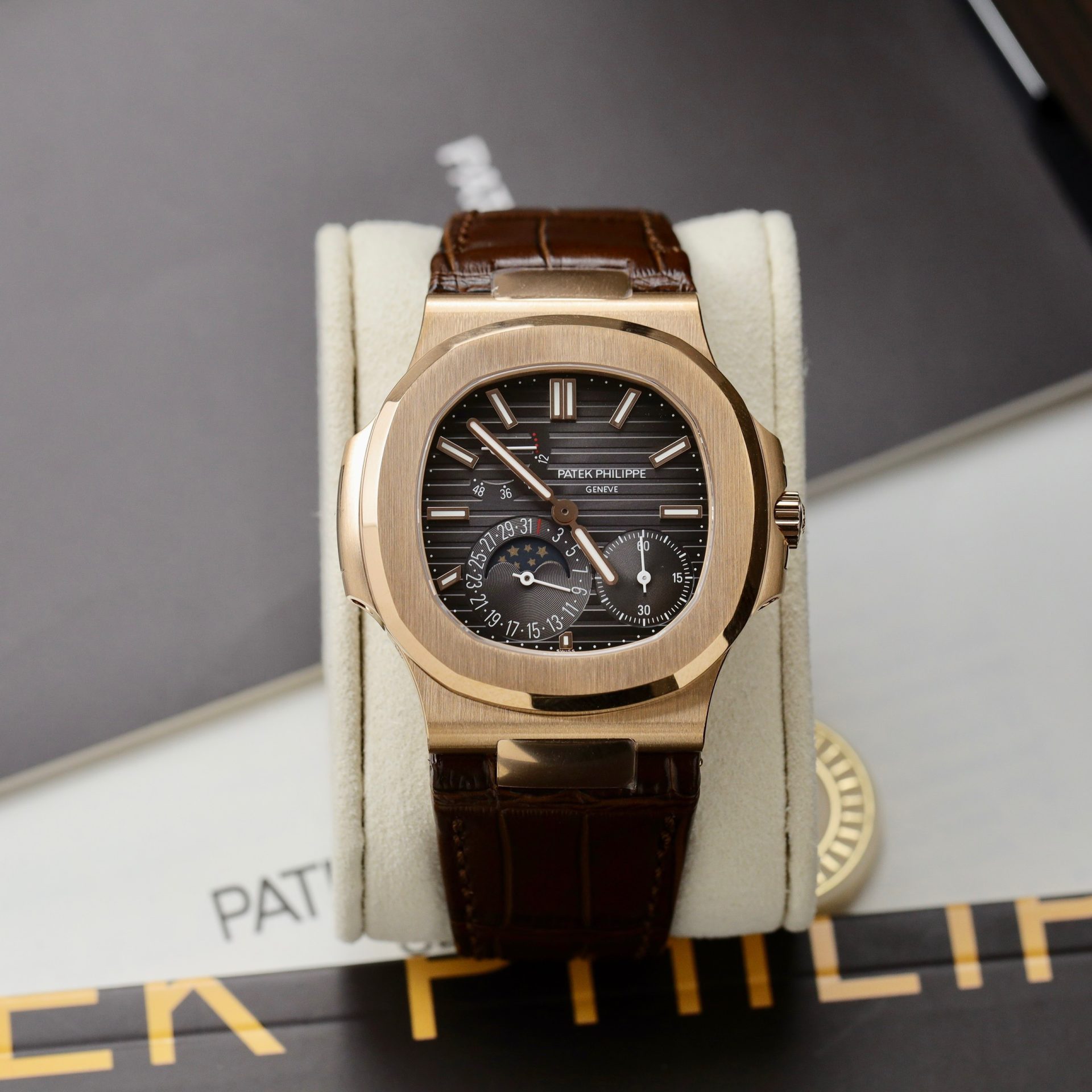 Patek Philippe Replica Watch Nautilus 5712R Rose Gold PPF Factory 40mm - Elite Watch Atelier