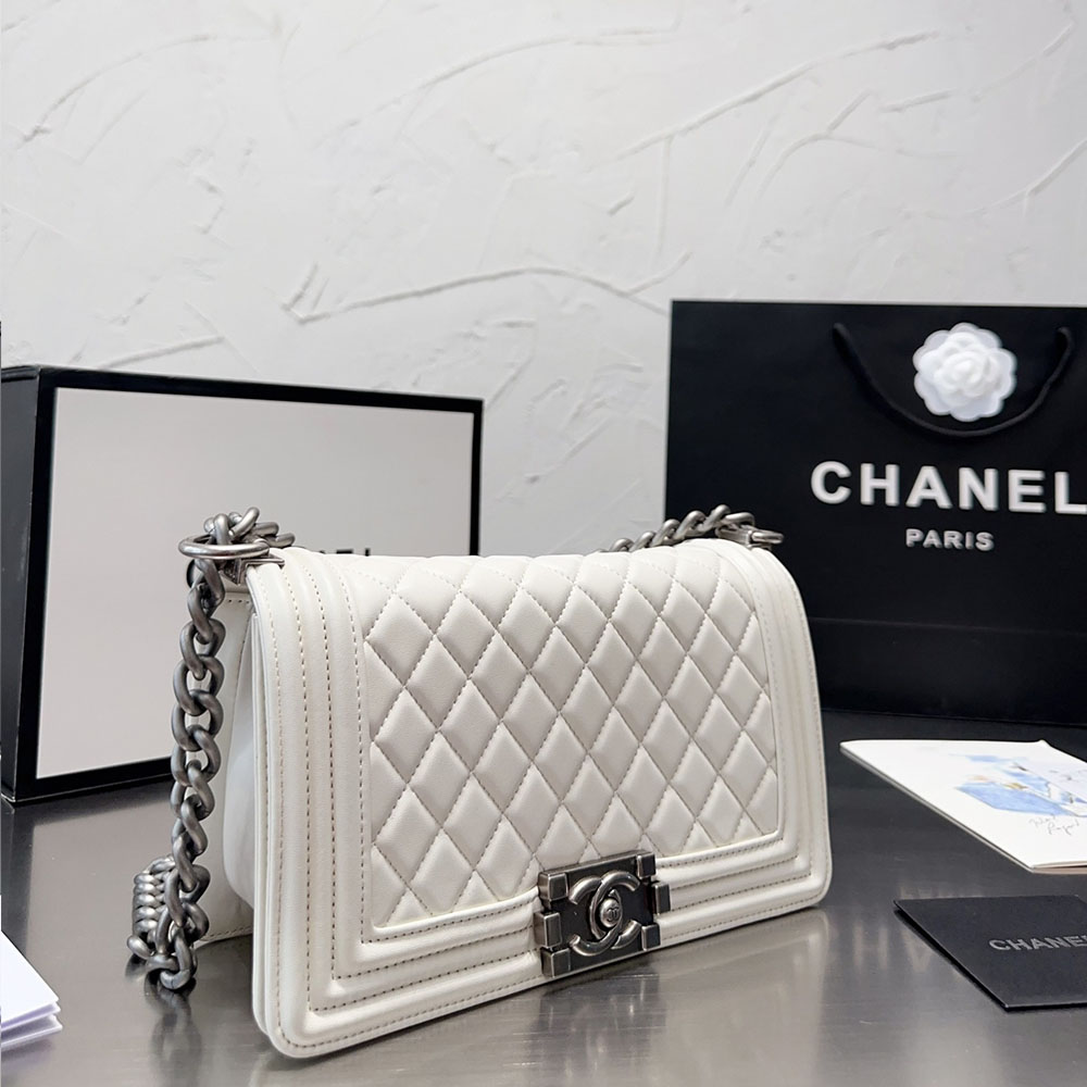 Chanel Large Boy Flap Bag1:1High-quality replica