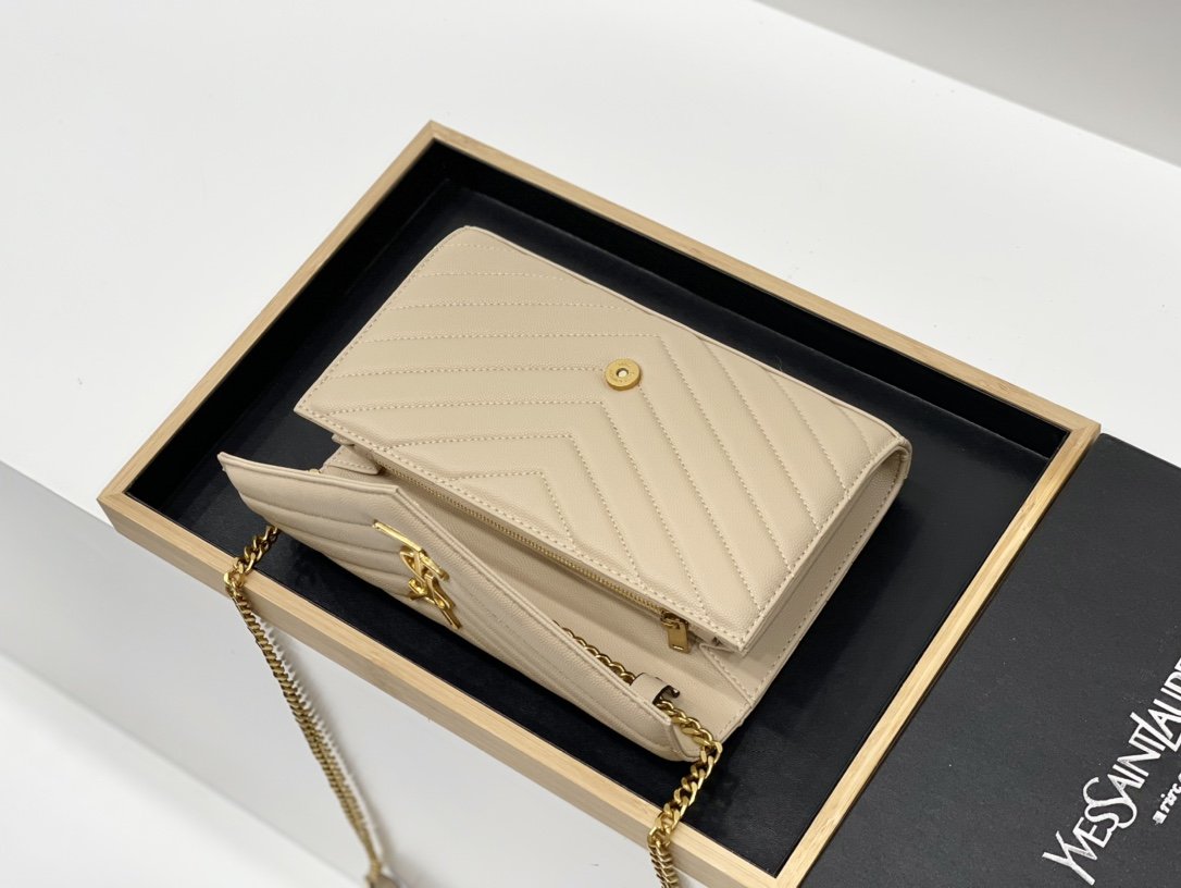 TO – Luxury Edition Bags SLY 1941:1High-quality replica