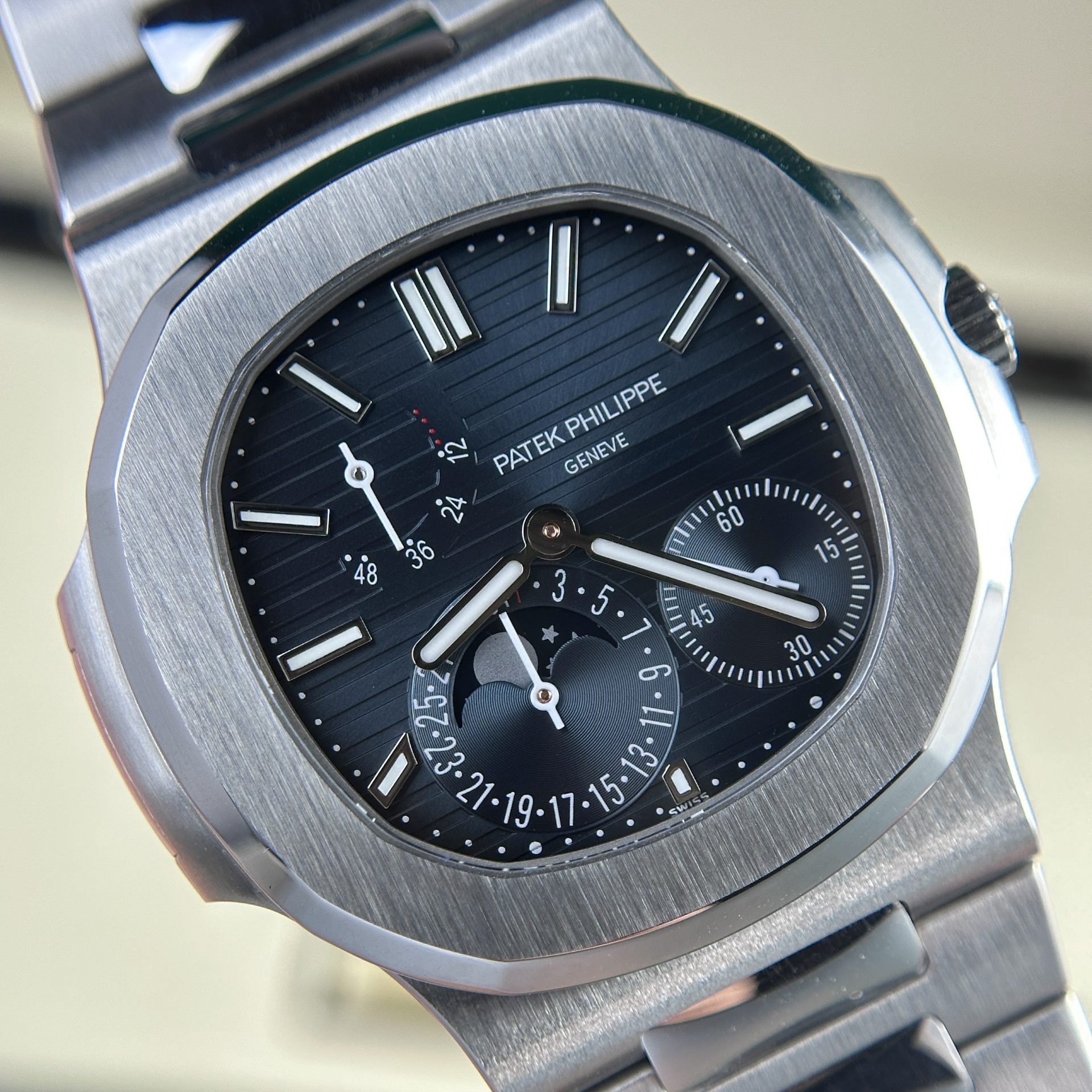 Patek Philippe Best Replica Watch Nautilus 5712 Custom Authentic Details 40mm - Top club