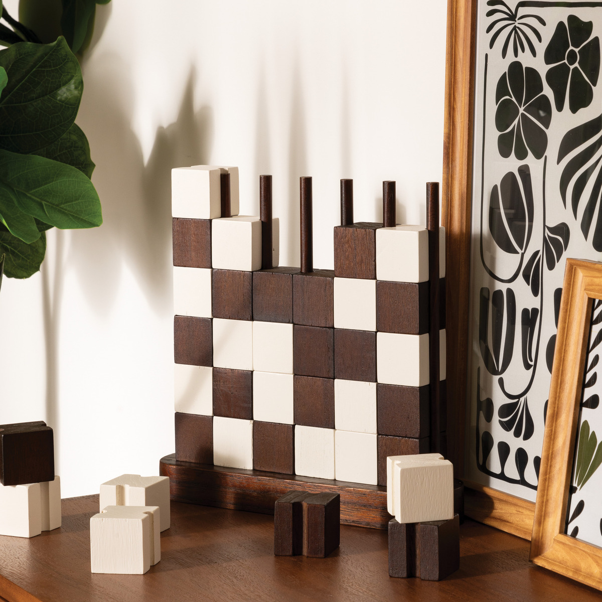 Checkerboard "Twis" Paulownia, Brown, 27x28 cm