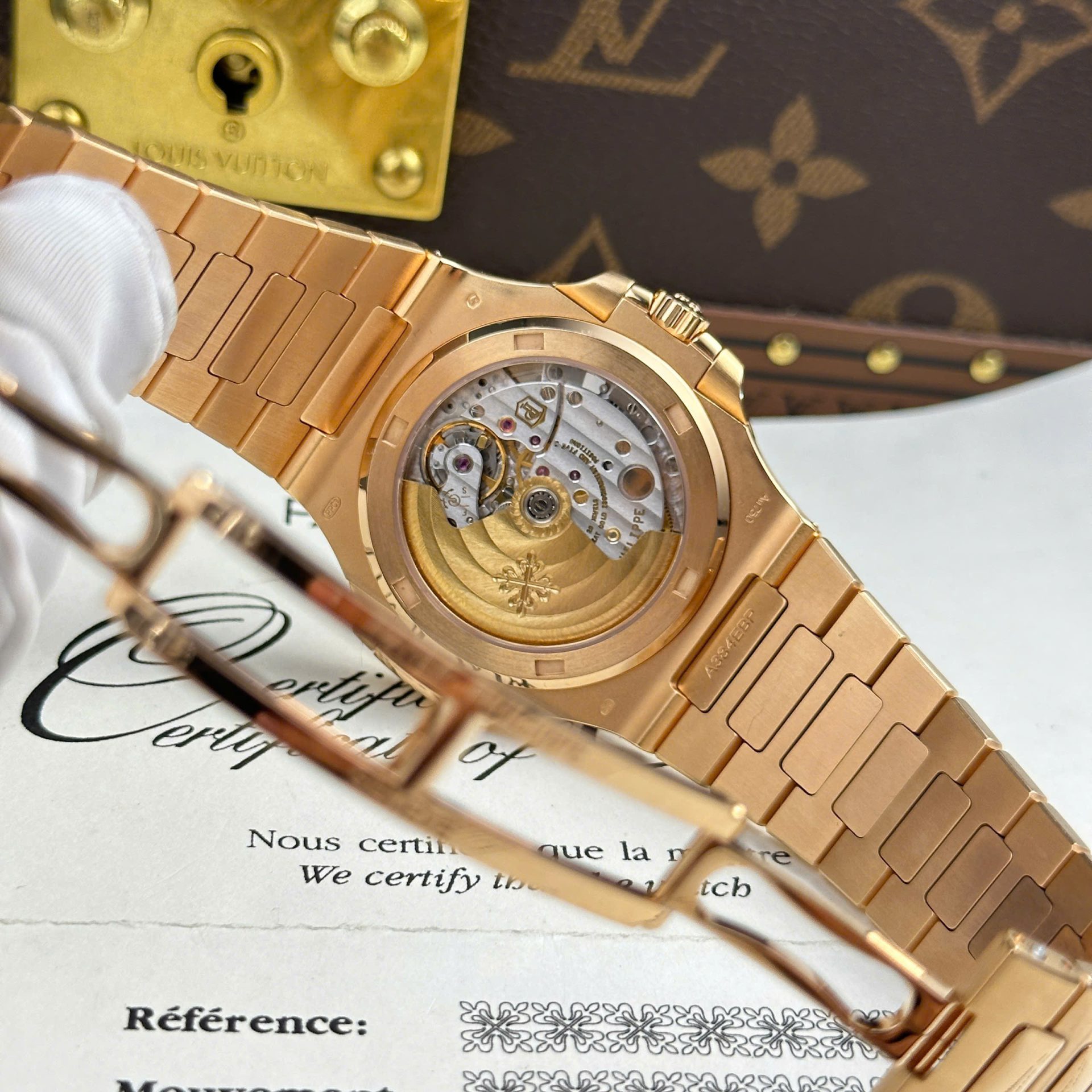 Patek Philippe Nautilus 5711 Refined Max Option 18K Gold Wrapped Chocolate Dial 40mm - Top club