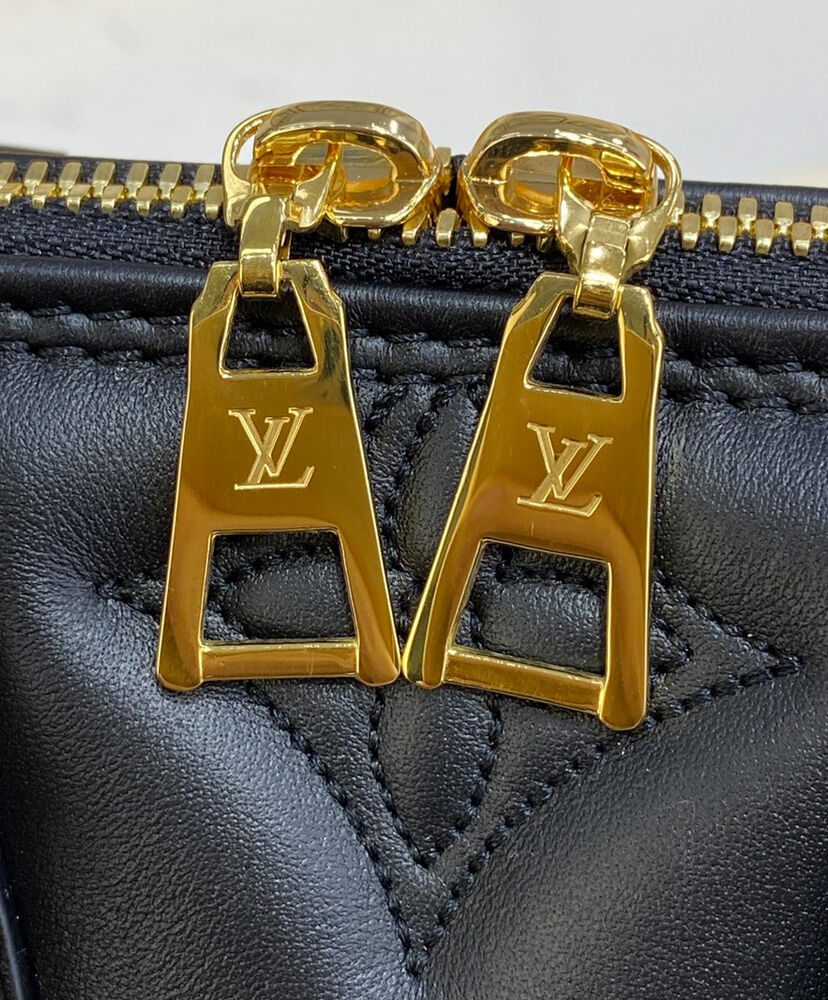 Louis Vuitton Alma BB1:1High-quality replica