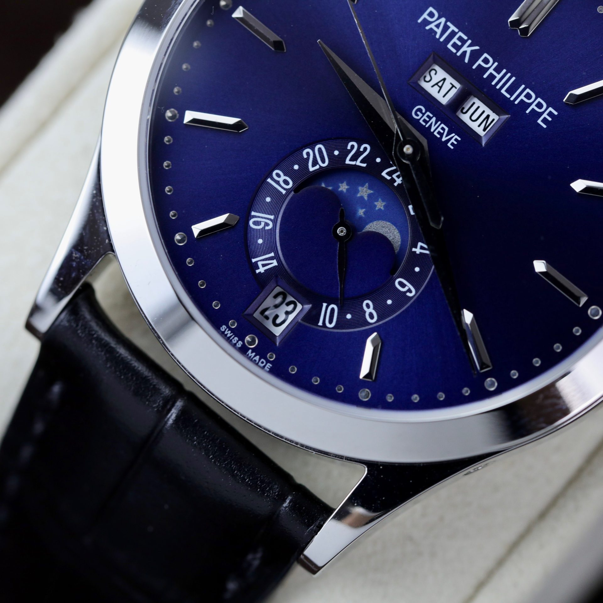 Patek Philippe Replica Watch Complications 5396G Dial Blue 38.5mm - Top club