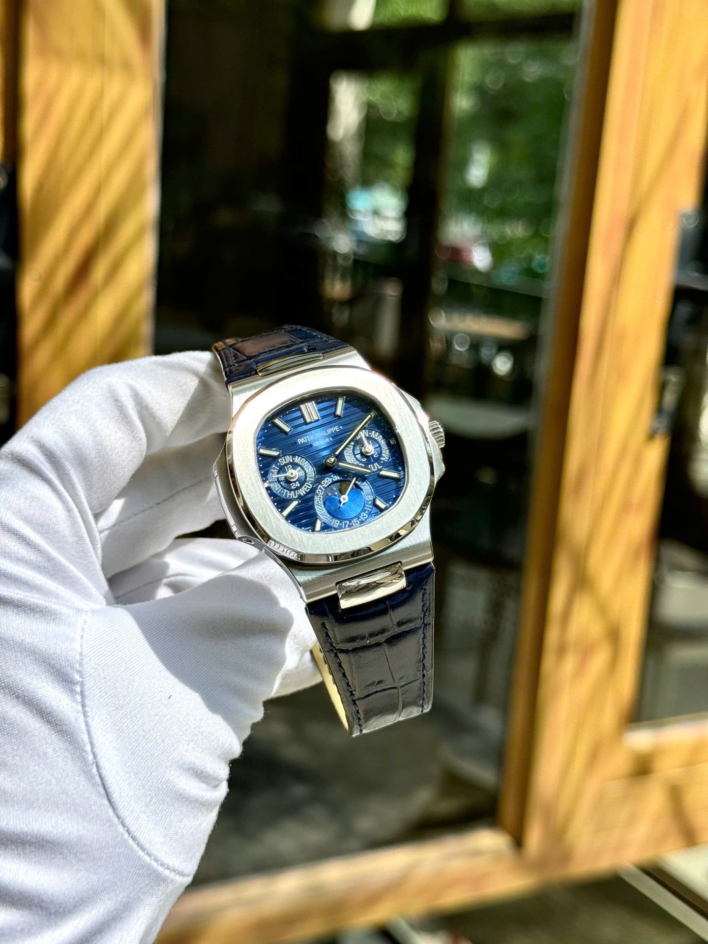 Patek Philippe High End Watch Replicas Nautilus 5740G Blue   Automatic Swiss Movement 40mm - Elite Watch Atelier