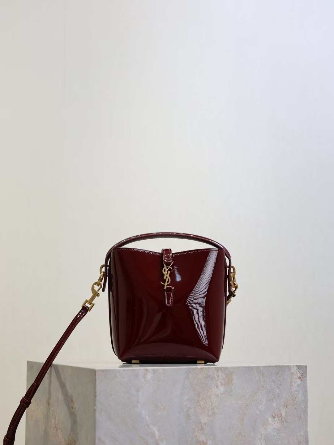 Saint Laurent LE 37 Mini Patent Leather HandBag1:1High-quality replica