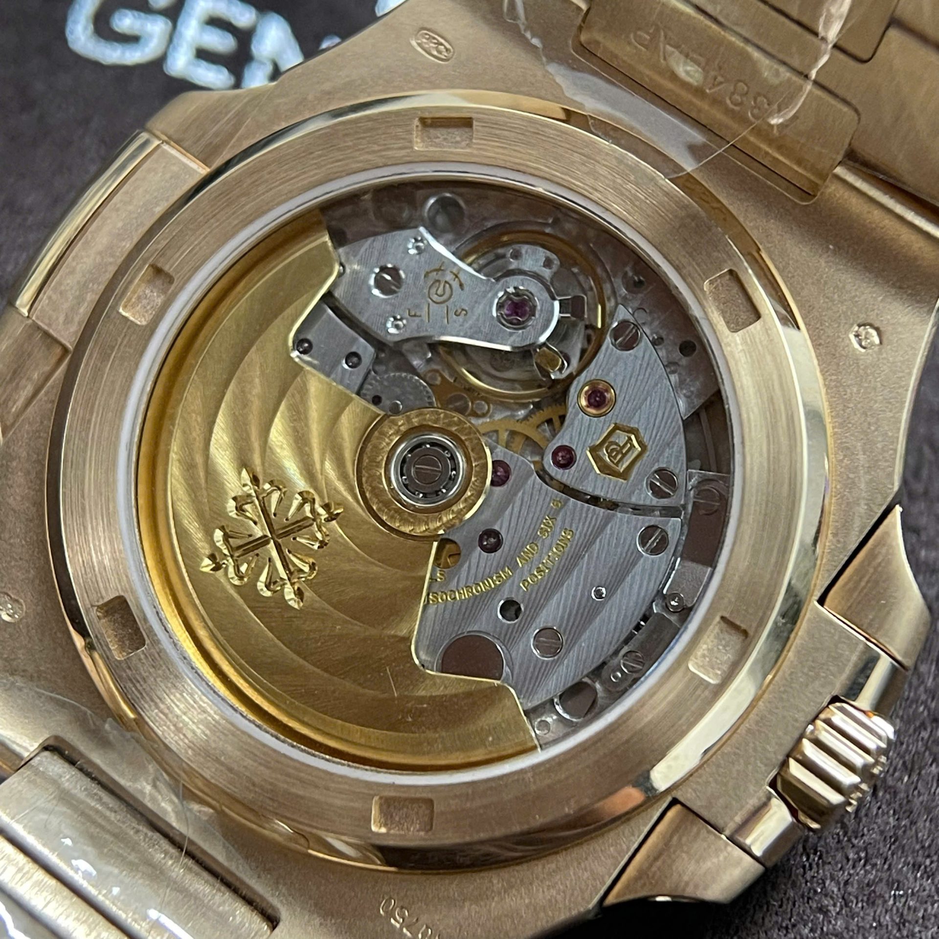 Patek Philippe Nautilus 5723 Replica Watches Custom Solid Rose Gold 18K And Diamonds Natural 40mm - Top club
