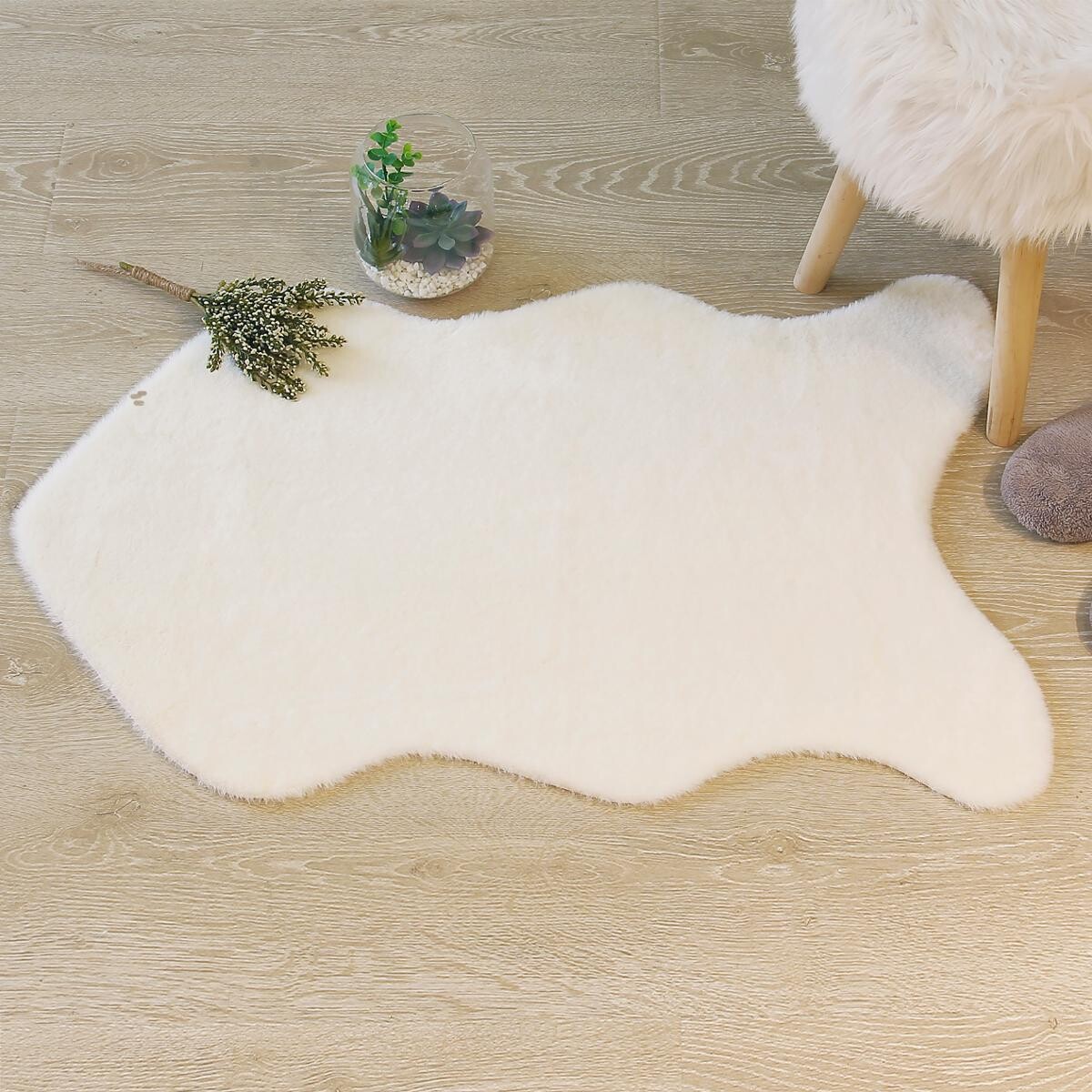 Fur effect round rug Ivory white, 60x90 cm