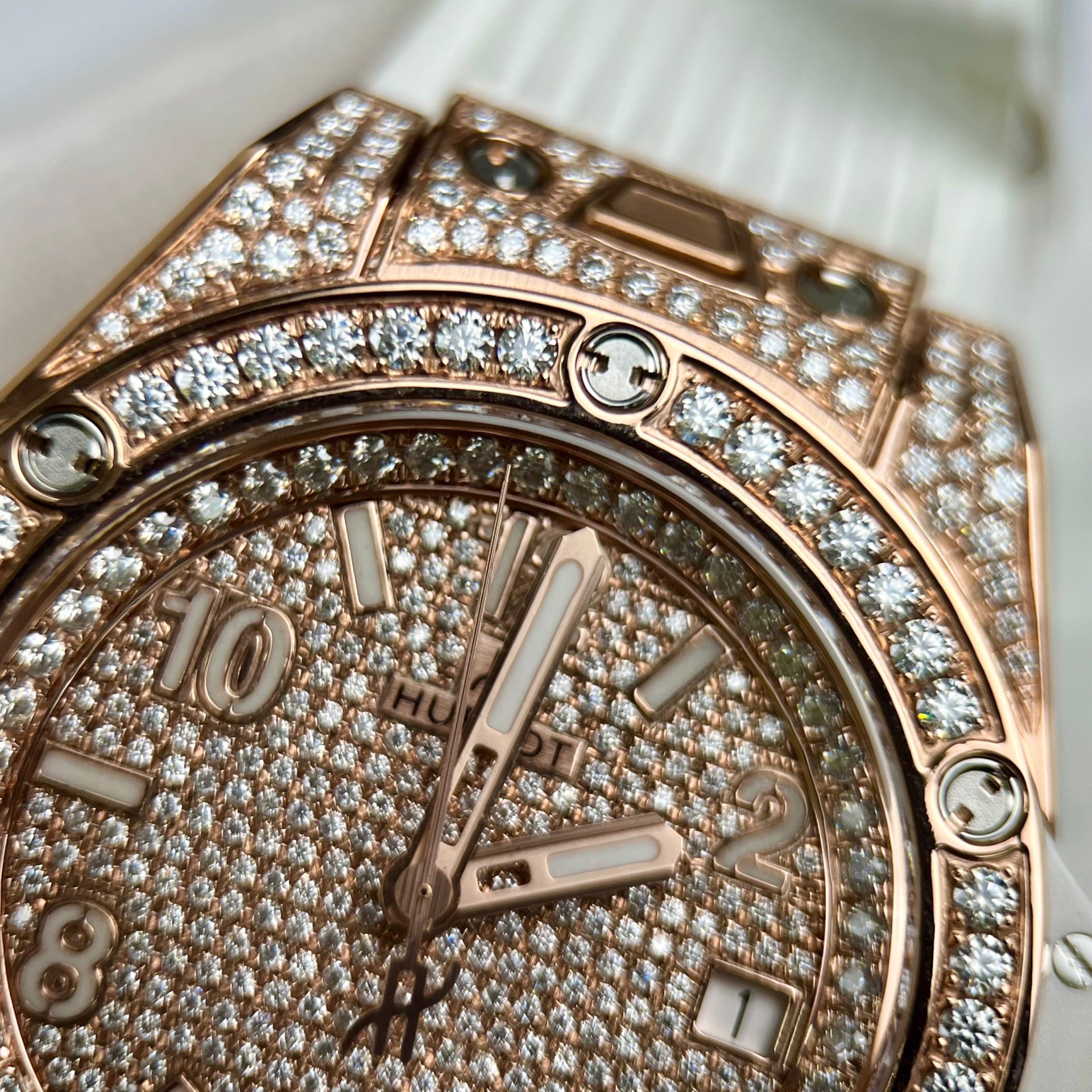 Hublot Replica Watch Big Bang One Click Custom Full Moissanite Diamonds 39mm - Top club