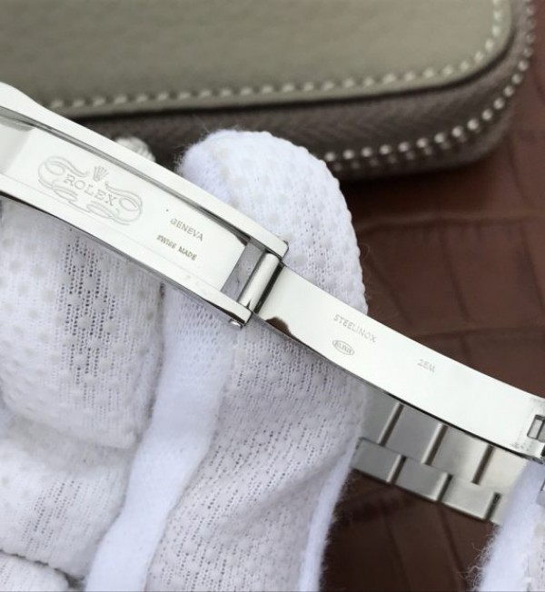 Replica Rolex DateJust 28mm Fluted Bezel White Dial Diamonds Markers Bracelet A2236 - Elite Watch Atelier