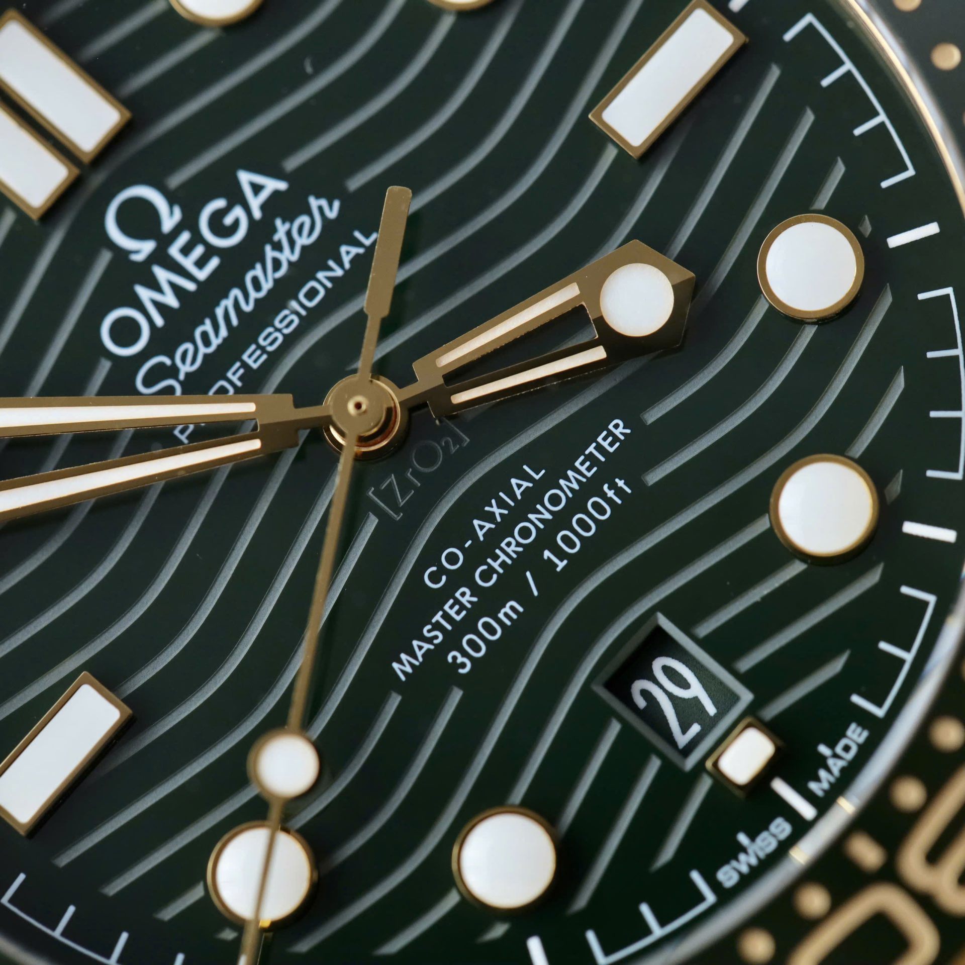 Omega Seamaster Diver 300M Replica Watches Green Dial Rubber Strap VS Factory 42mm - Top club