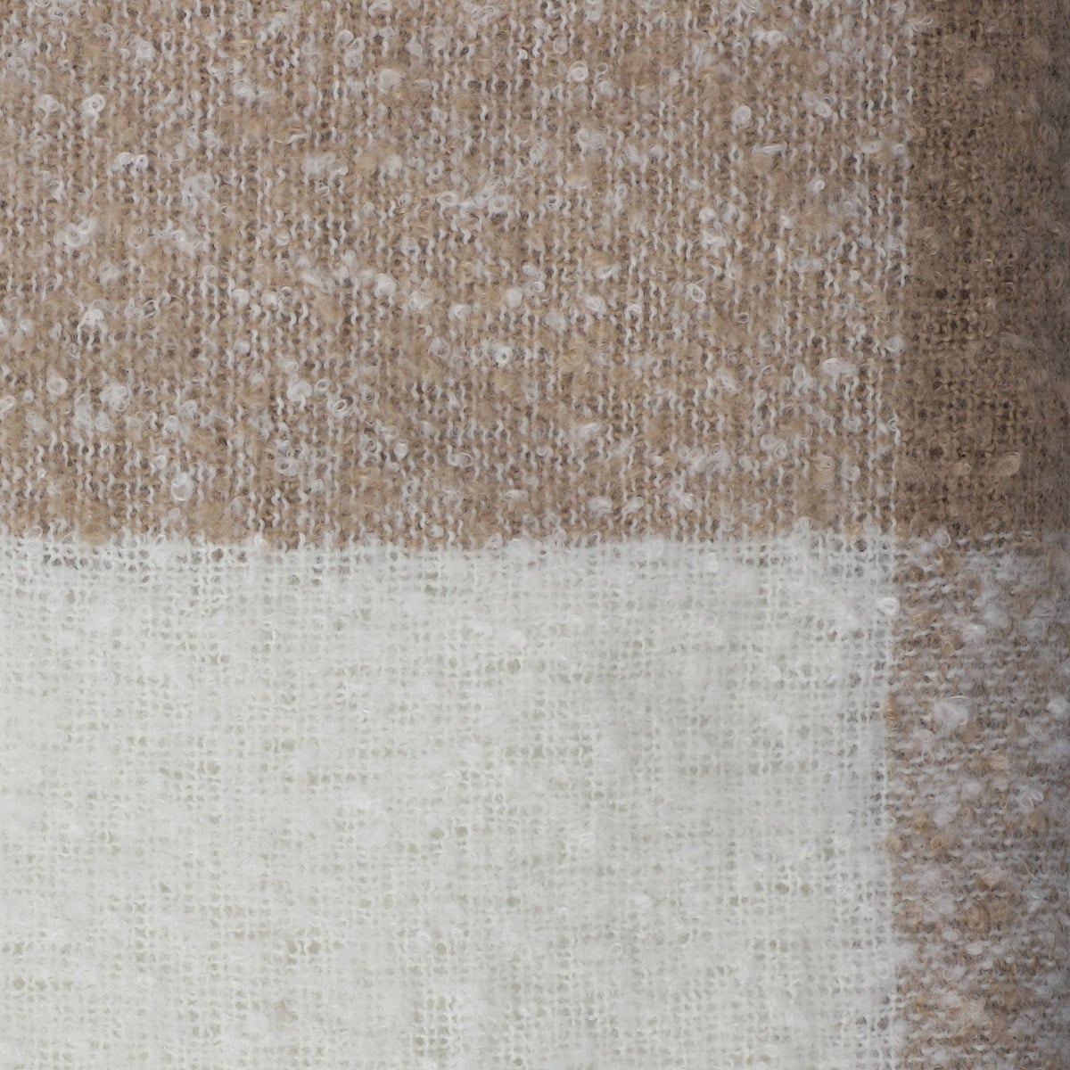 Koc ALLORA z przędzy boucle ecru 130x170cm