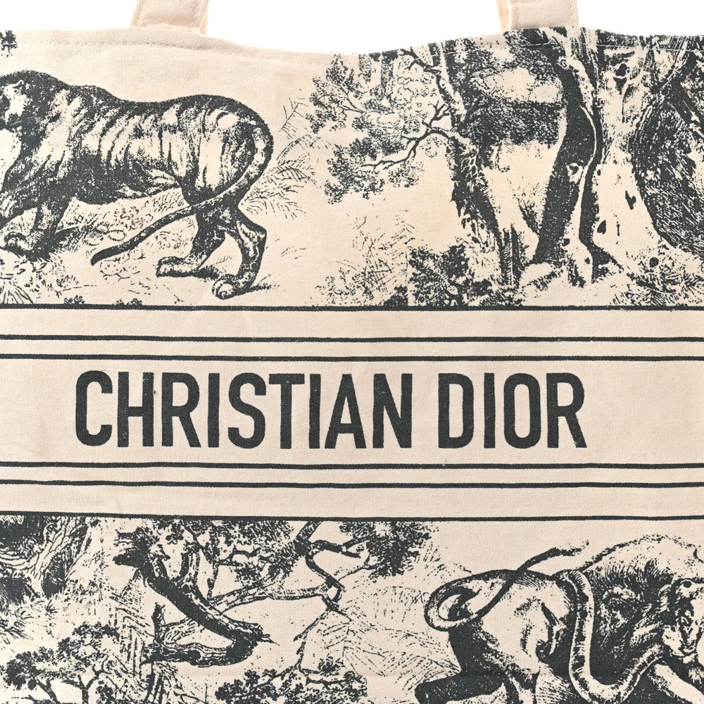 Dior Grey Straw Medium Tote – High-Quality Replica Insights