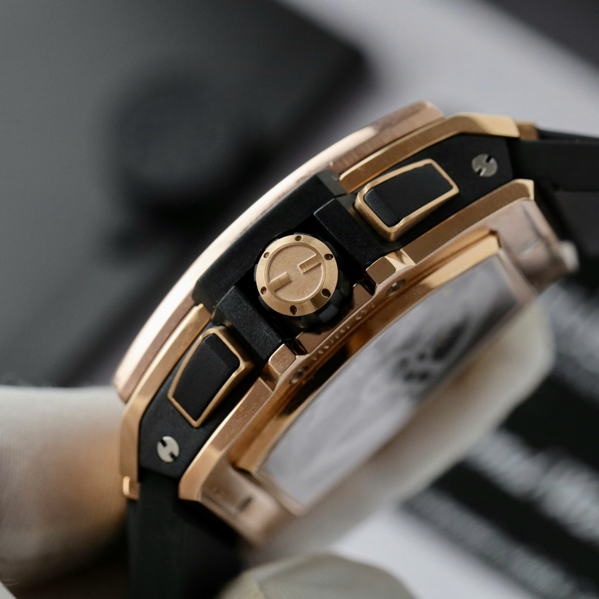 Hublot Spirit Of Big Bang King Gold Custom Moissanite Diamonds Hong Kong 42mm - Top club