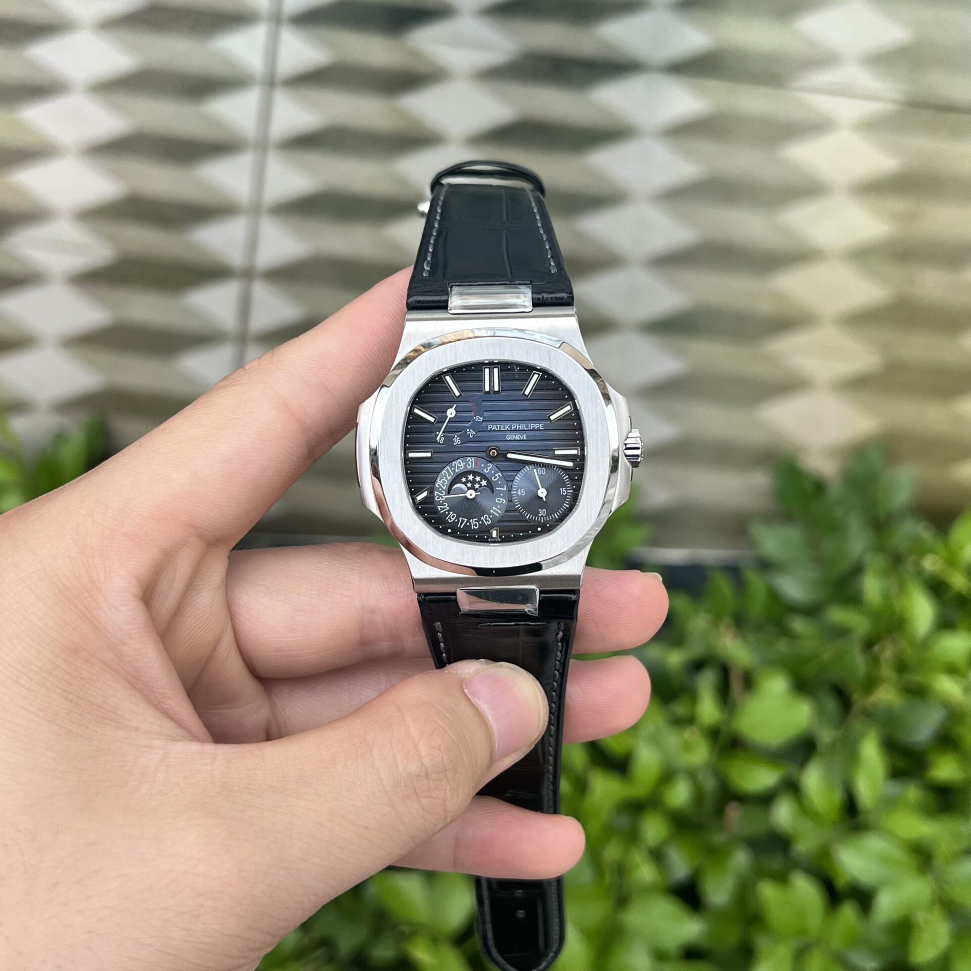 Patek Philippe Nautilus 5712 Replica Watch Leather Strap GRF 40mm - Elite Watch Atelier