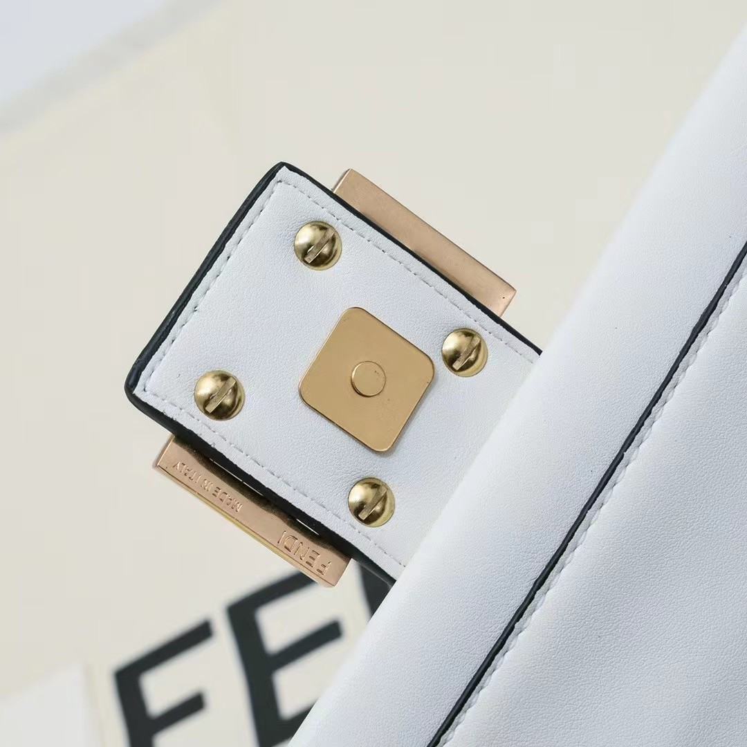 Fendi Ice white Selleria bag  Baguette - Replicaclubs