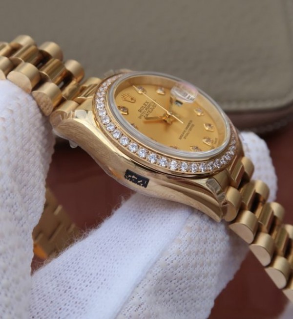 Replica Rolex DateJust 31mm Diamonds Bezel/Markers RG Case RG Gold Dial A2235 - Top club