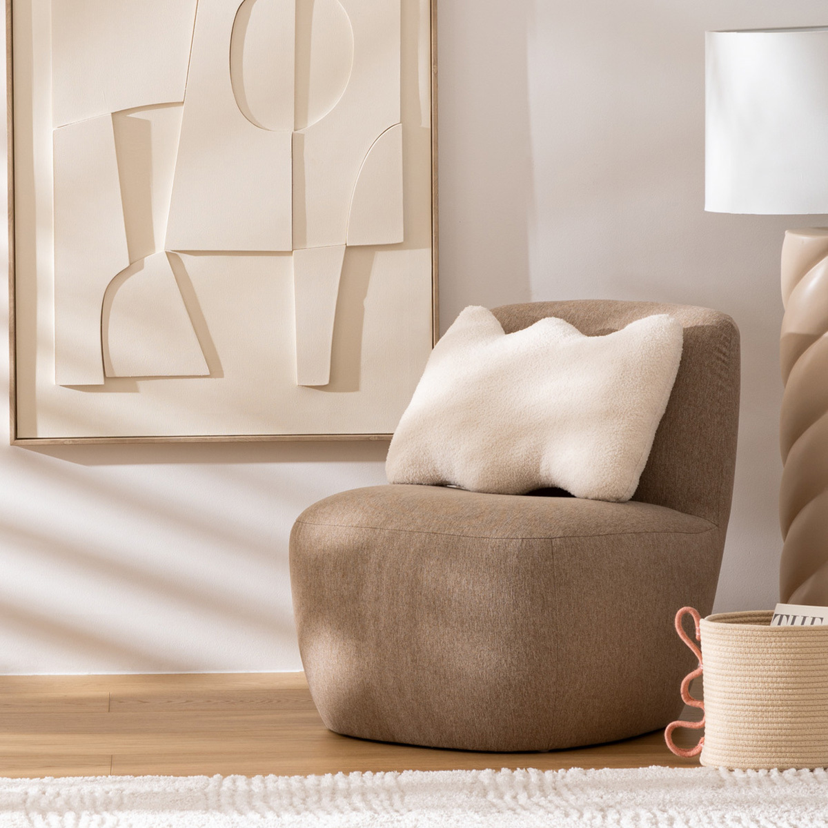 "Leone" fireside chair Beige