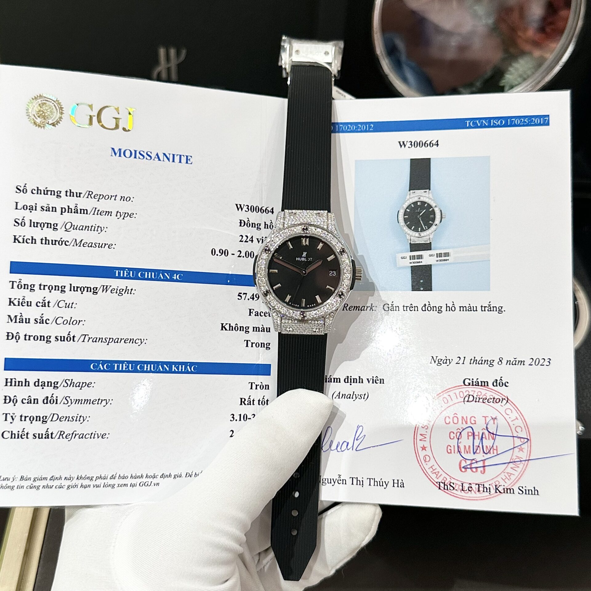 Hublot Replica 11 Watch Classic Fusion Women s With Moissanite Diamond Case 33mm - Elite Watch Atelier