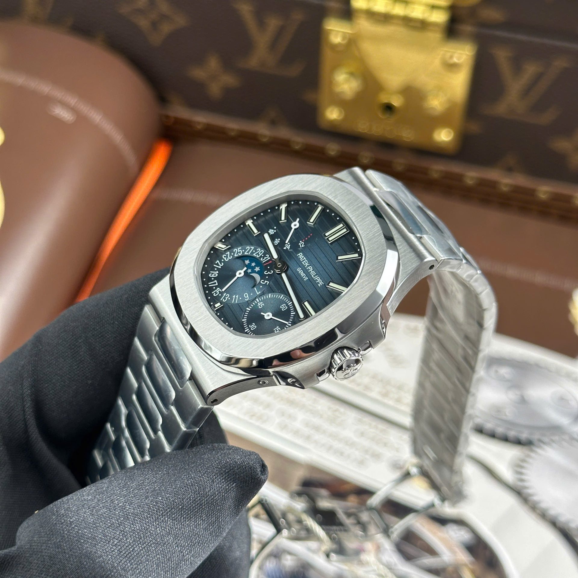 Patek Philippe Nautilus 5712 Replica Watches Blue Dial Metal Wire PPF Factory Version 3 40mm - Top club