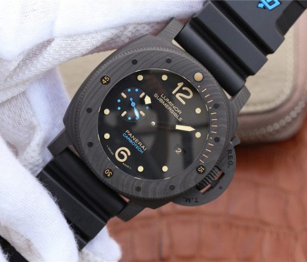Replica Panerai VSF PAM616 Carbotech Rubber Strap P.9000 Super Clone - Elite Watch Atelier