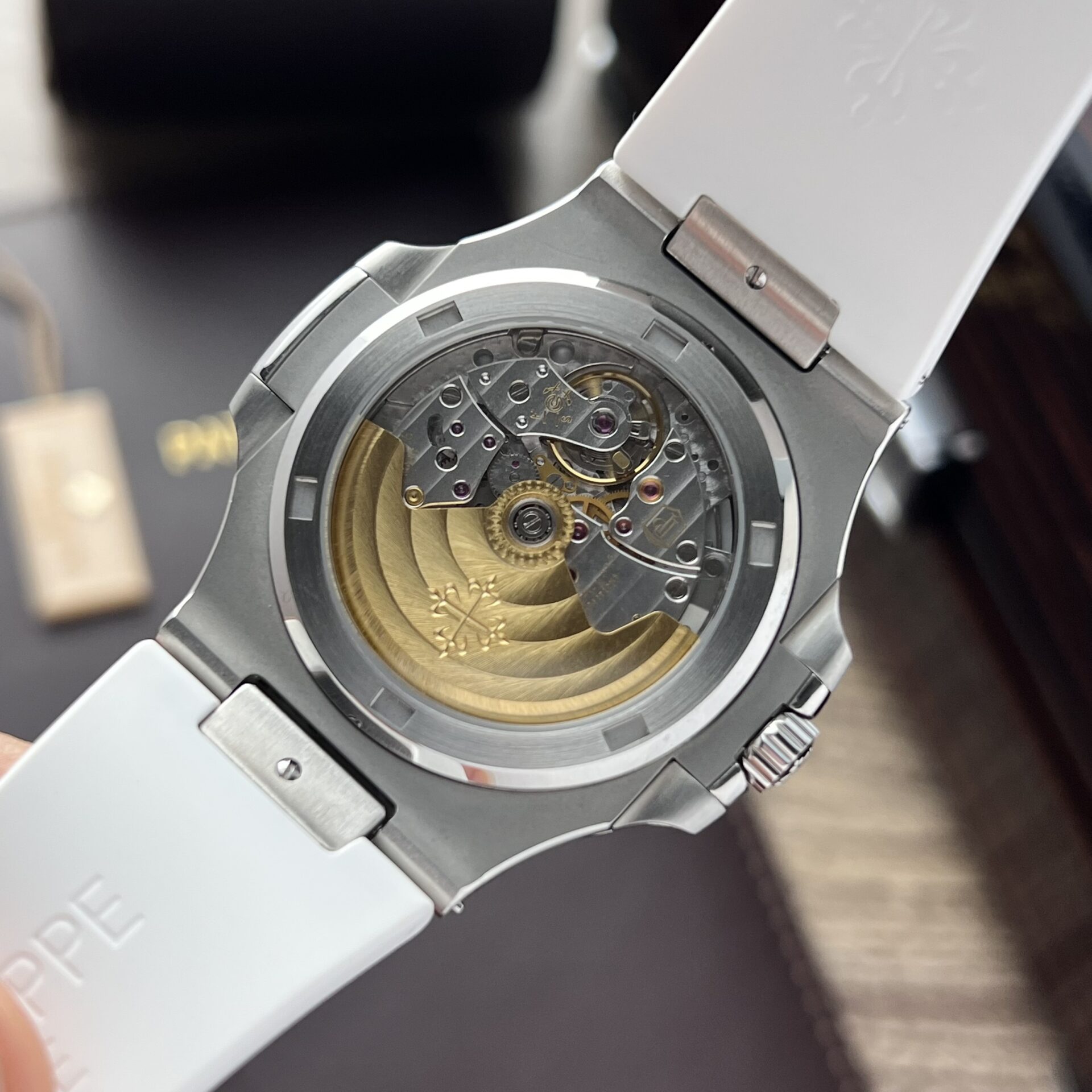 Patek Philippe Nautilus 5711 Best Replica Watch White Rubber Strap 3K Factory 40mm - Top club