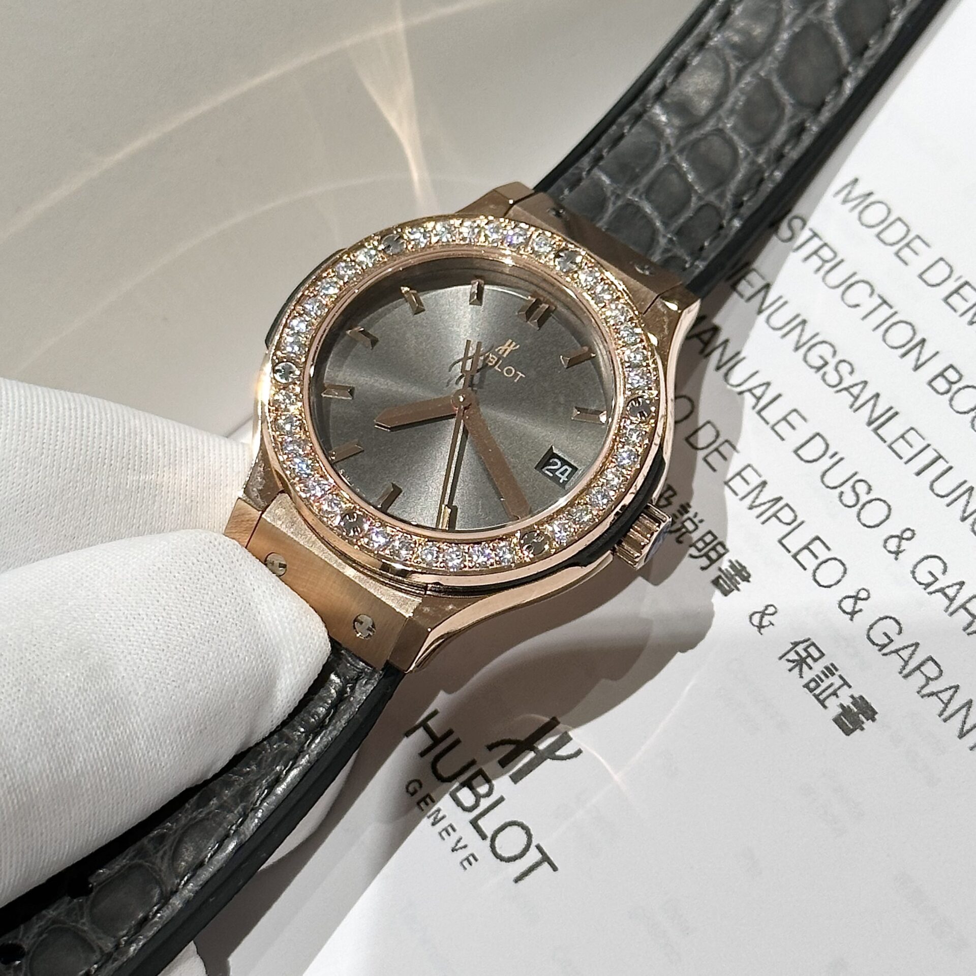 Hublot Women s Replica Watch With Moissanite Diamond 33mm - Top club