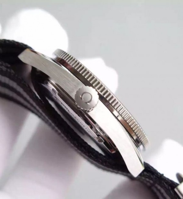 Replica Omega XF Seamster 300 Spectre Limited Edition Big Octopus Nylon Strap A8400 - Top club