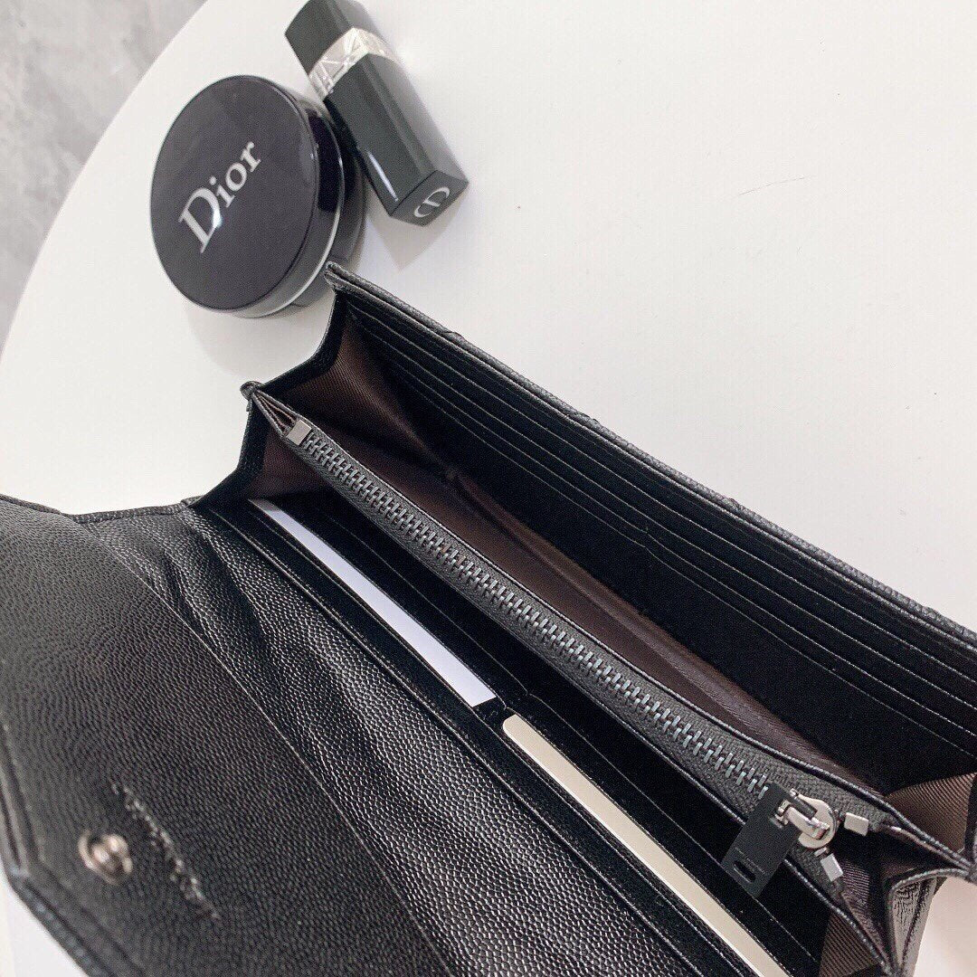 TO – Luxury Edition Bags SLY 1841:1High-quality replica