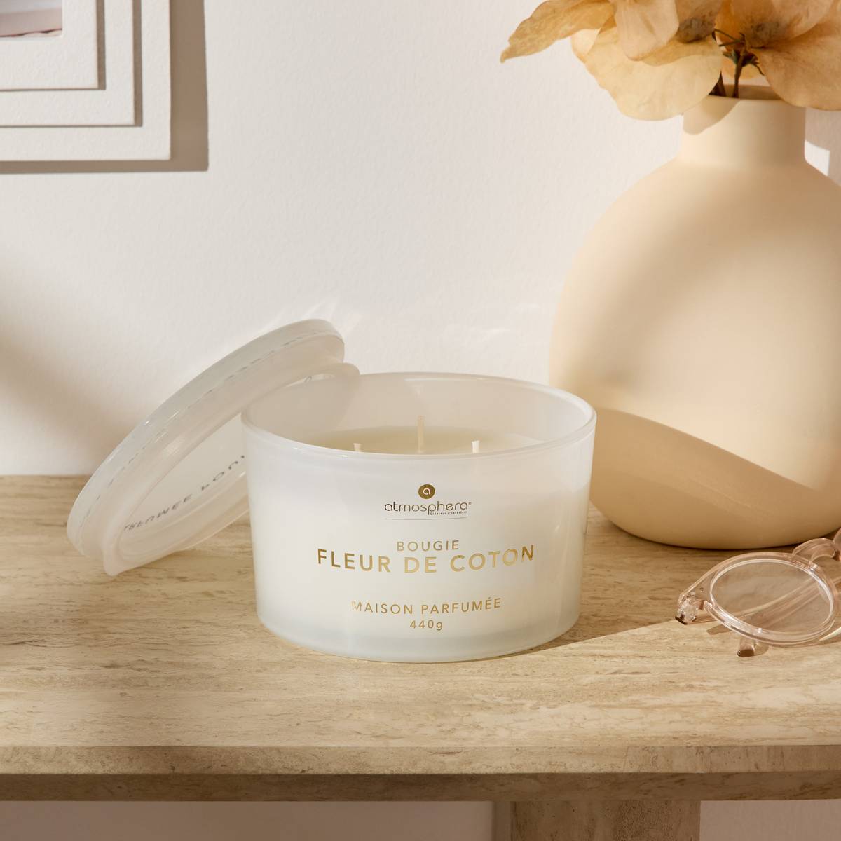 Scented Candle "Glowy" Floral Scent, Cotton Flower, 440g