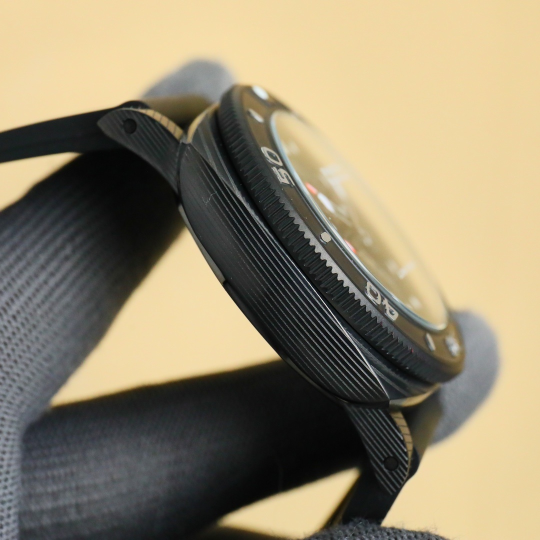 Panerai SUBMERSIBLE BMG-TECH�?─ 47mm(1:1 replica) - Top club
