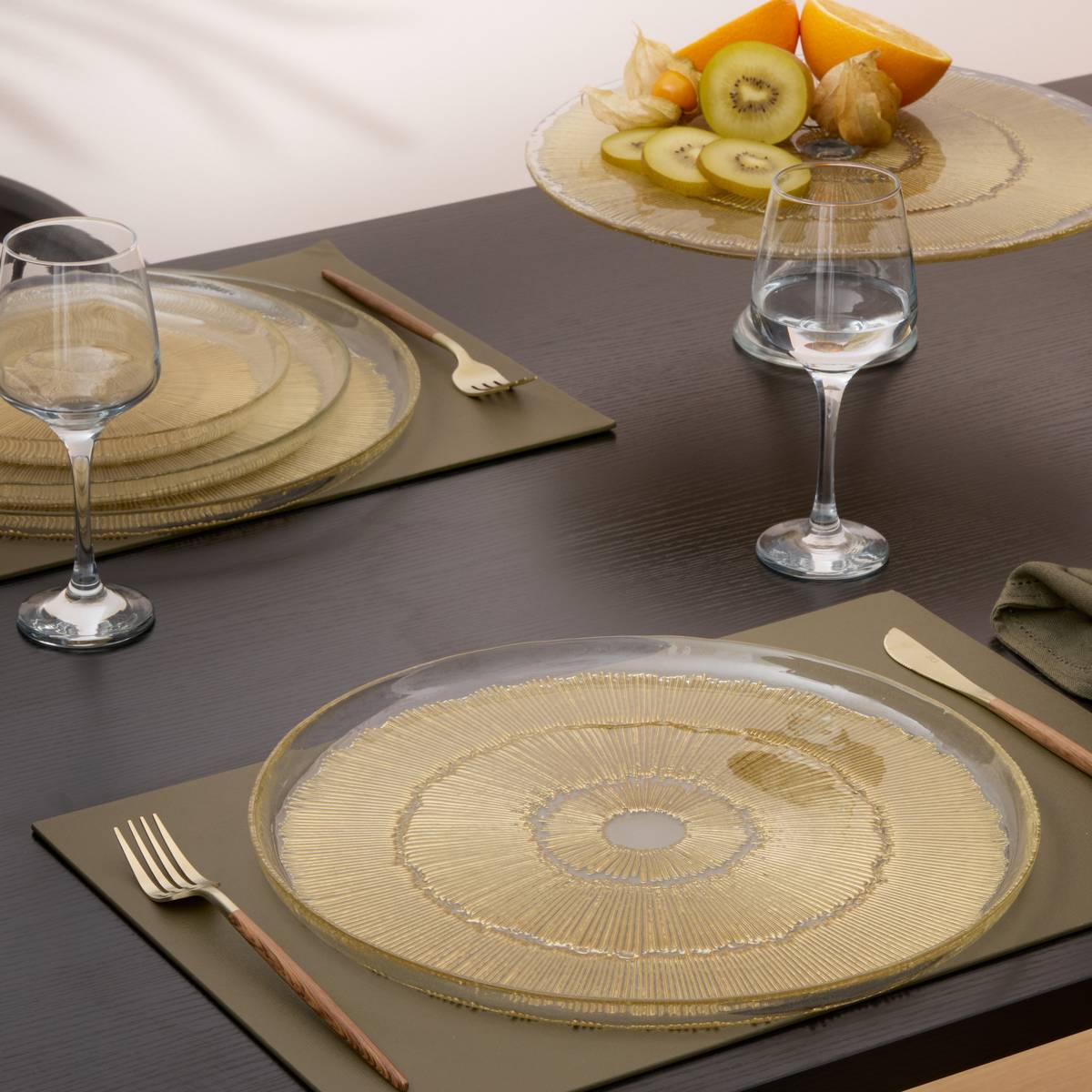 Presentation plate "Celeste" Glass, D.33 cm, Gold