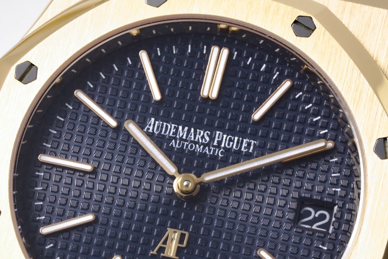 Audemars Piguet Replica Watch Royal Oak Extra-Thin Yellow Gold Blue Index 39mm Yellow Gold Bracelet 15202BA.OO.1240BA.01-BFV2(1:1 replica) - Top club