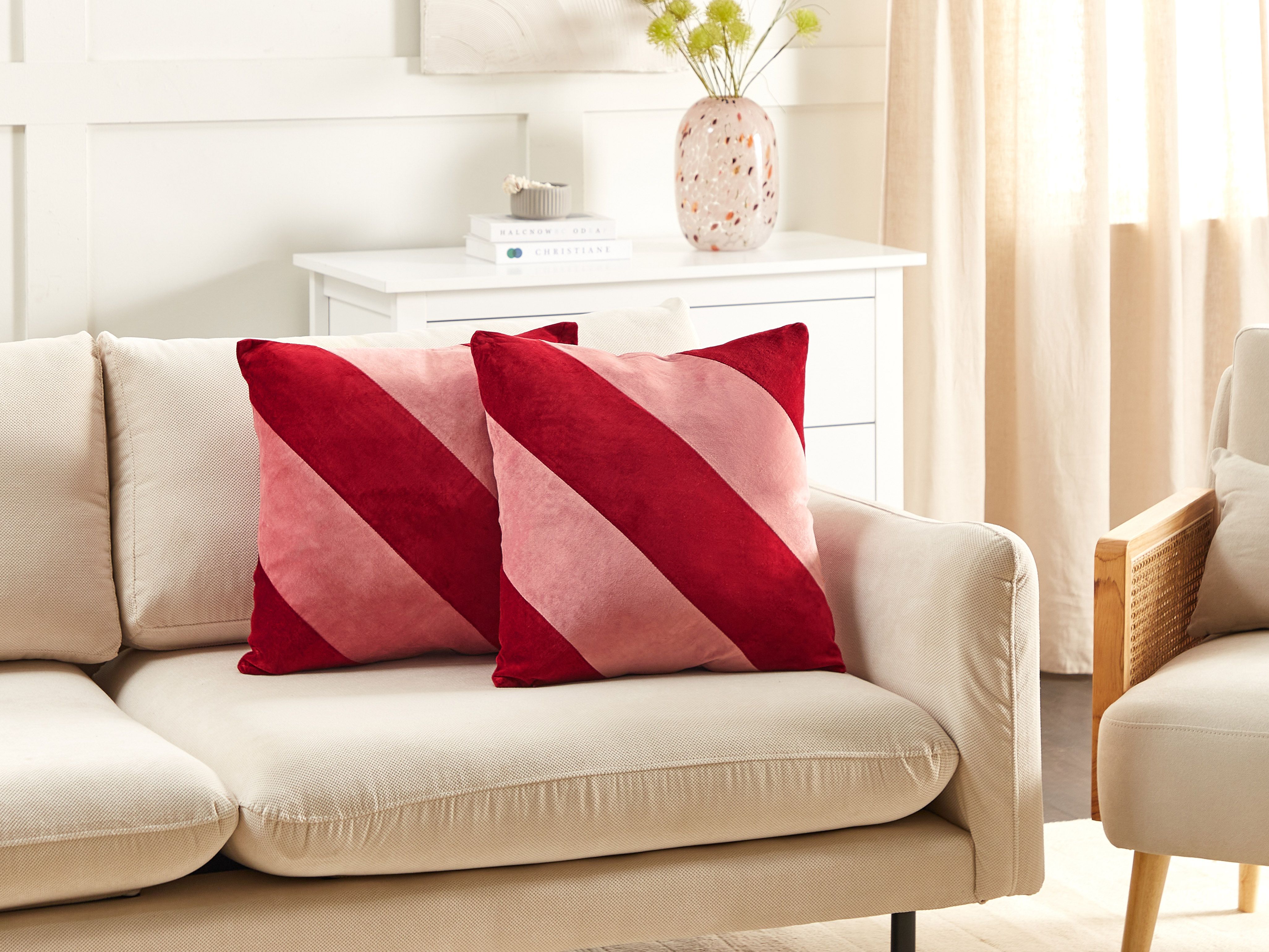 Set of 2 Decorative Cushions BORONIA Cotton 45 x 45 cm Red Christmas Motif