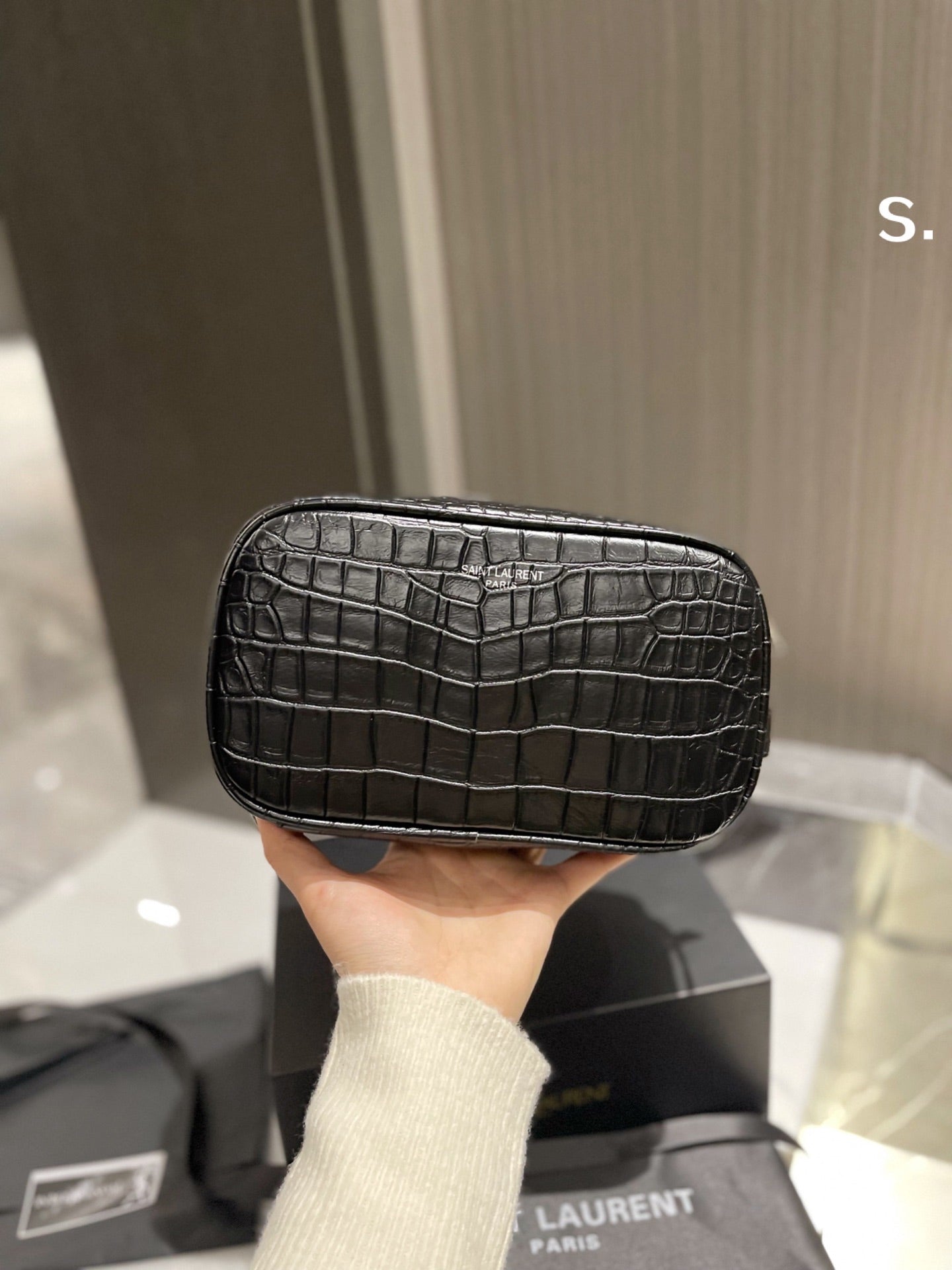 TO – Luxury Edition Bags SLY 2121:1High-quality replica
