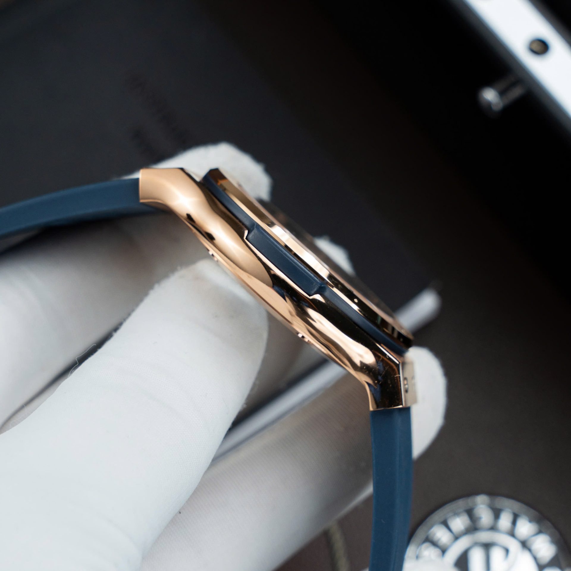 Hublot Copies Watches Classic Fusion King Gold Dial Blue Movement SW300 Rubber Strap 42mm - Top club