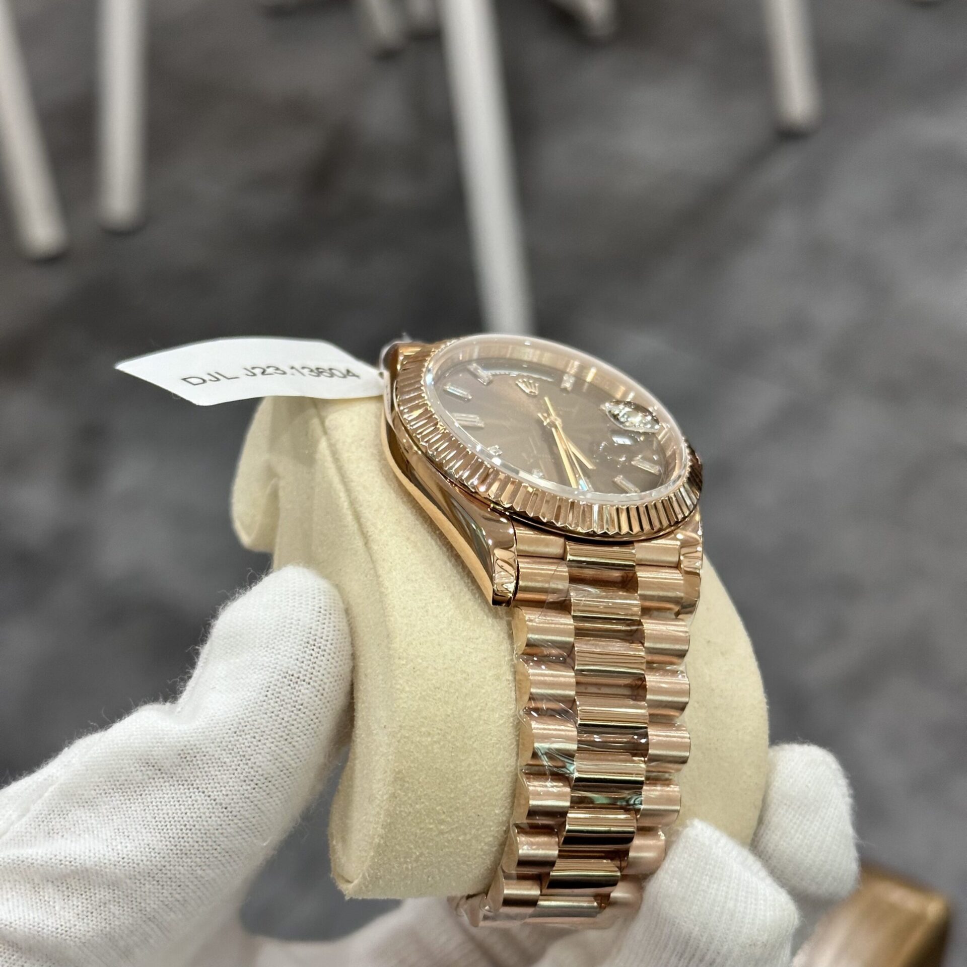 Rolex Replica Watch Day-Date 228235 Gold Wrapped Chocolate Dial GM V3 40mm - Top club